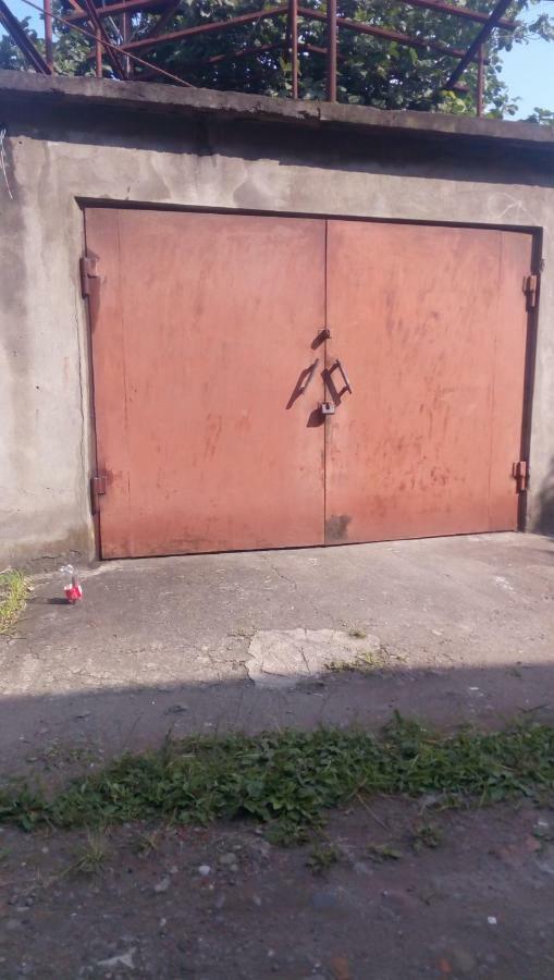 Temuriroom Pʼotʼi Exteriér fotografie